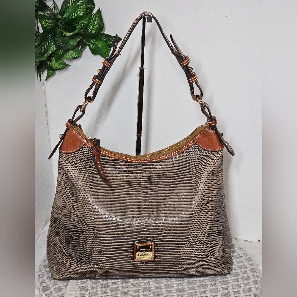 EUC DOONEY&BOURKE  Leather SHOULDER BAG